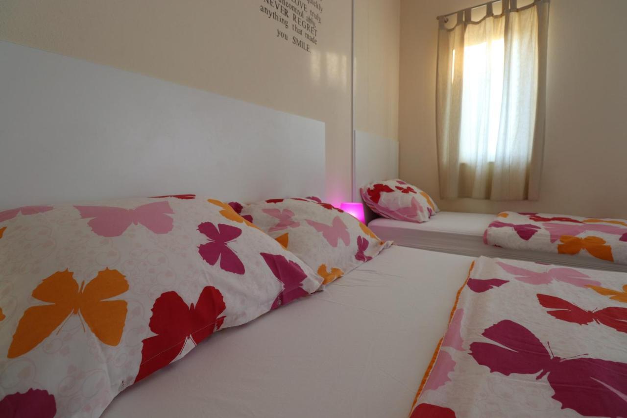 Charming Seaside Apartments Noa & Jakov, Zaboric Sibenik Eksteriør bilde