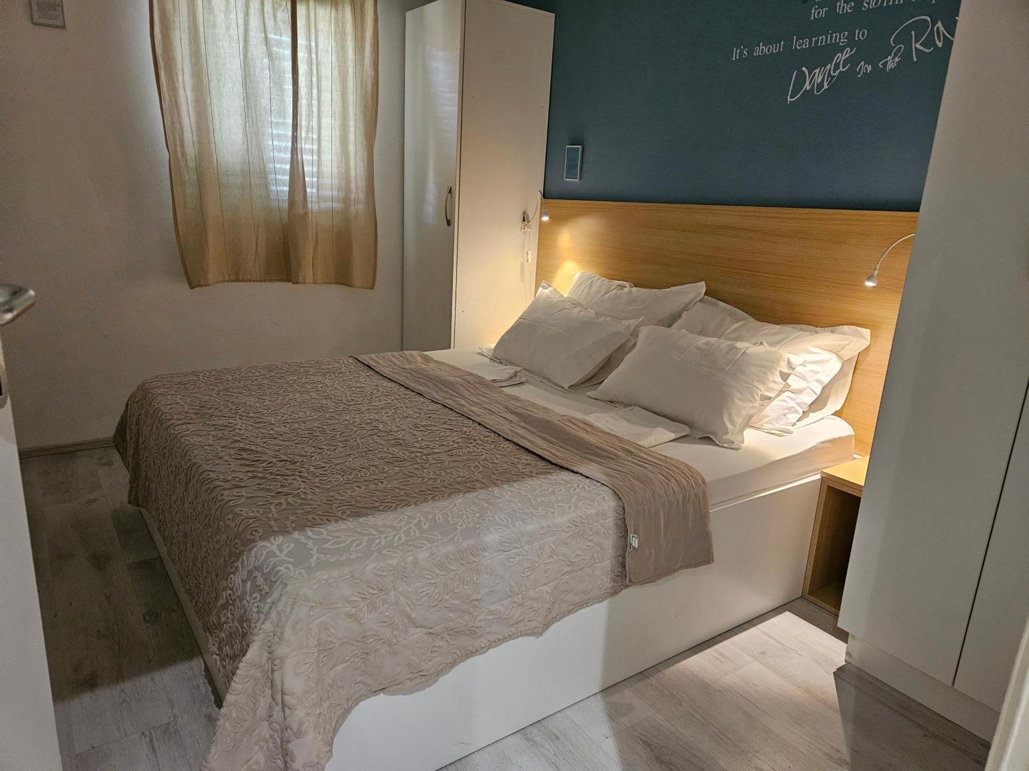 Charming Seaside Apartments Noa & Jakov, Zaboric Sibenik Eksteriør bilde