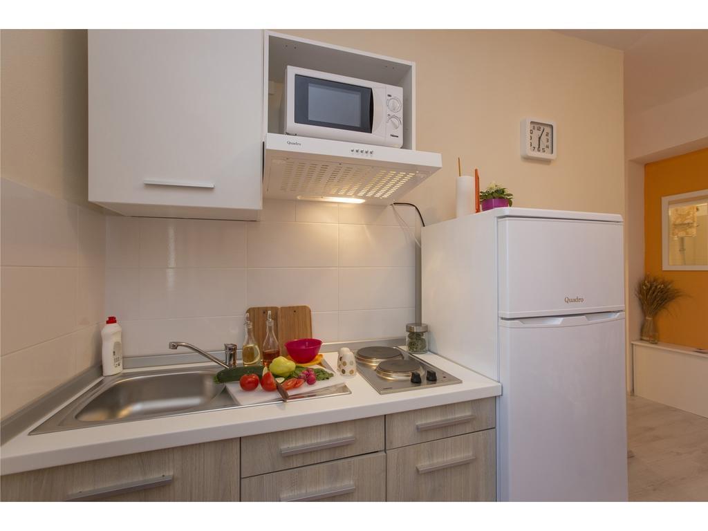 Charming Seaside Apartments Noa & Jakov, Zaboric Sibenik Rom bilde